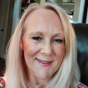 Meet your Posher, Nanette